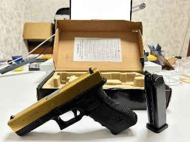 We Glock 17 Gen3 Titanium Gold Airsoft Tabanca
